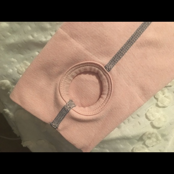 Pink and grey running jacket and leggings. - Picture 4 of 6